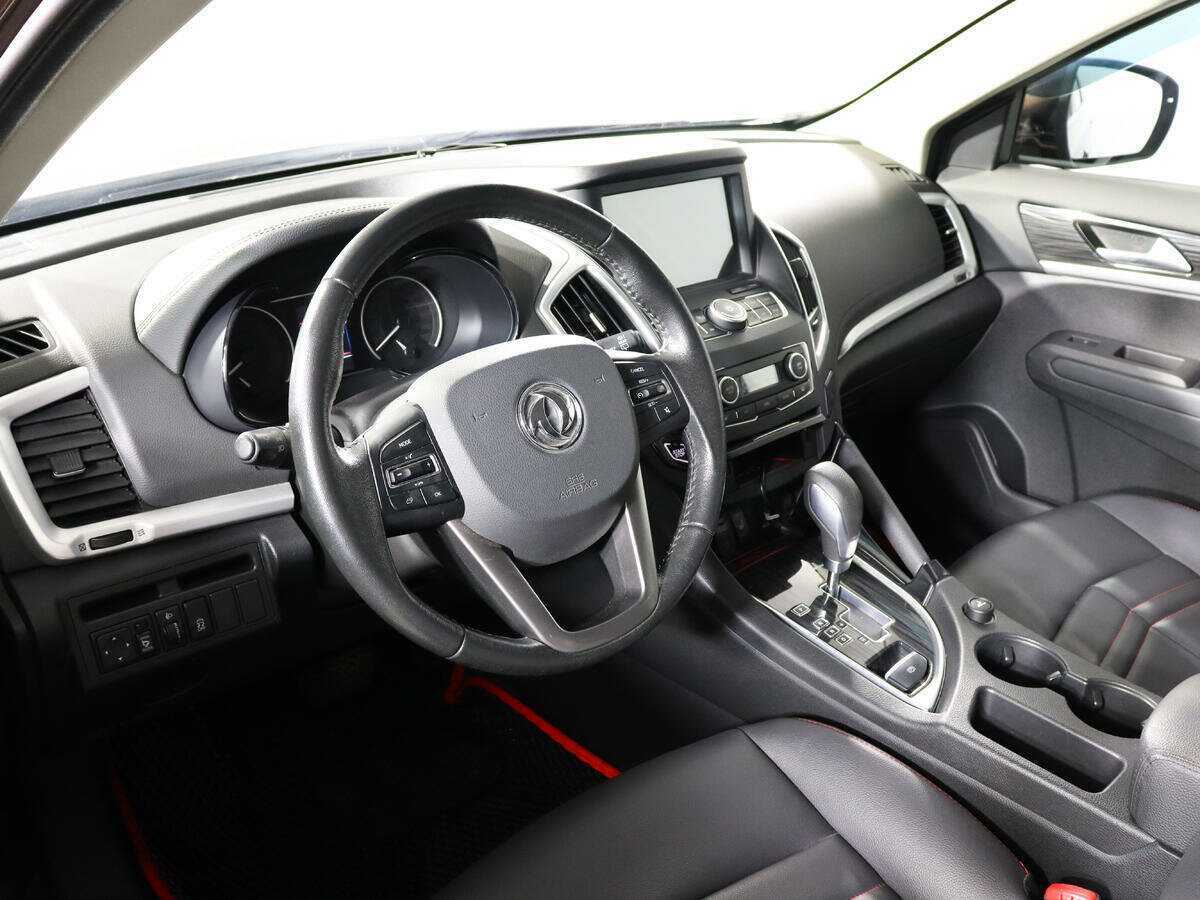 Dongfeng AX7, 2017 Фото №14