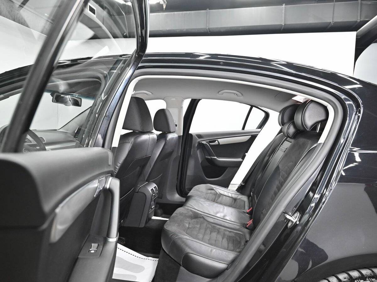 Volkswagen Passat, 2012 Фото №14