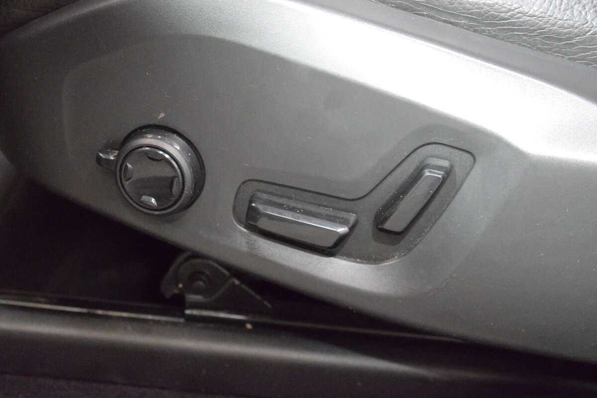 Volvo XC60, 2020 Фото №11