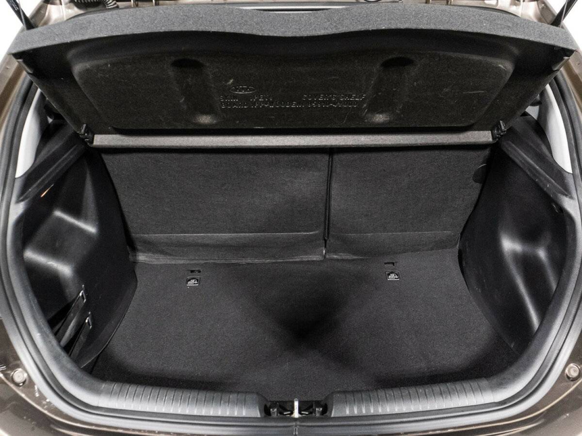 Kia Rio, 2016 Фото №15