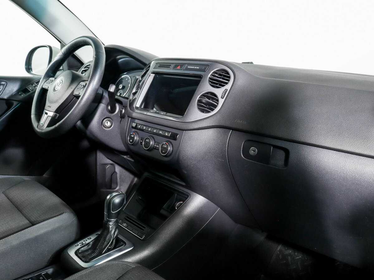 Volkswagen Tiguan, 2015 Фото №9