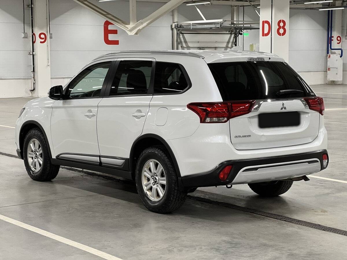 Mitsubishi Outlander, 2021 Фото №7