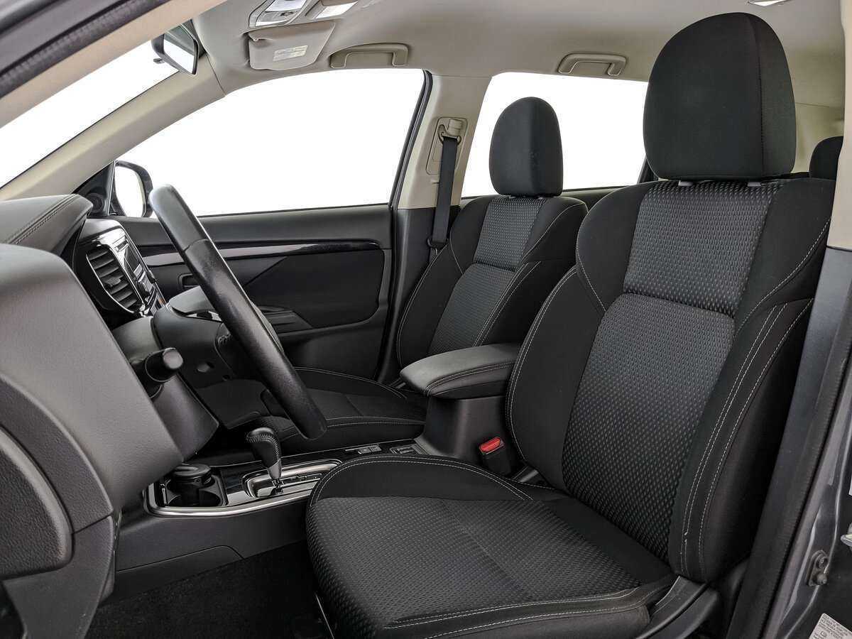 Mitsubishi Outlander, 2019 Фото №16