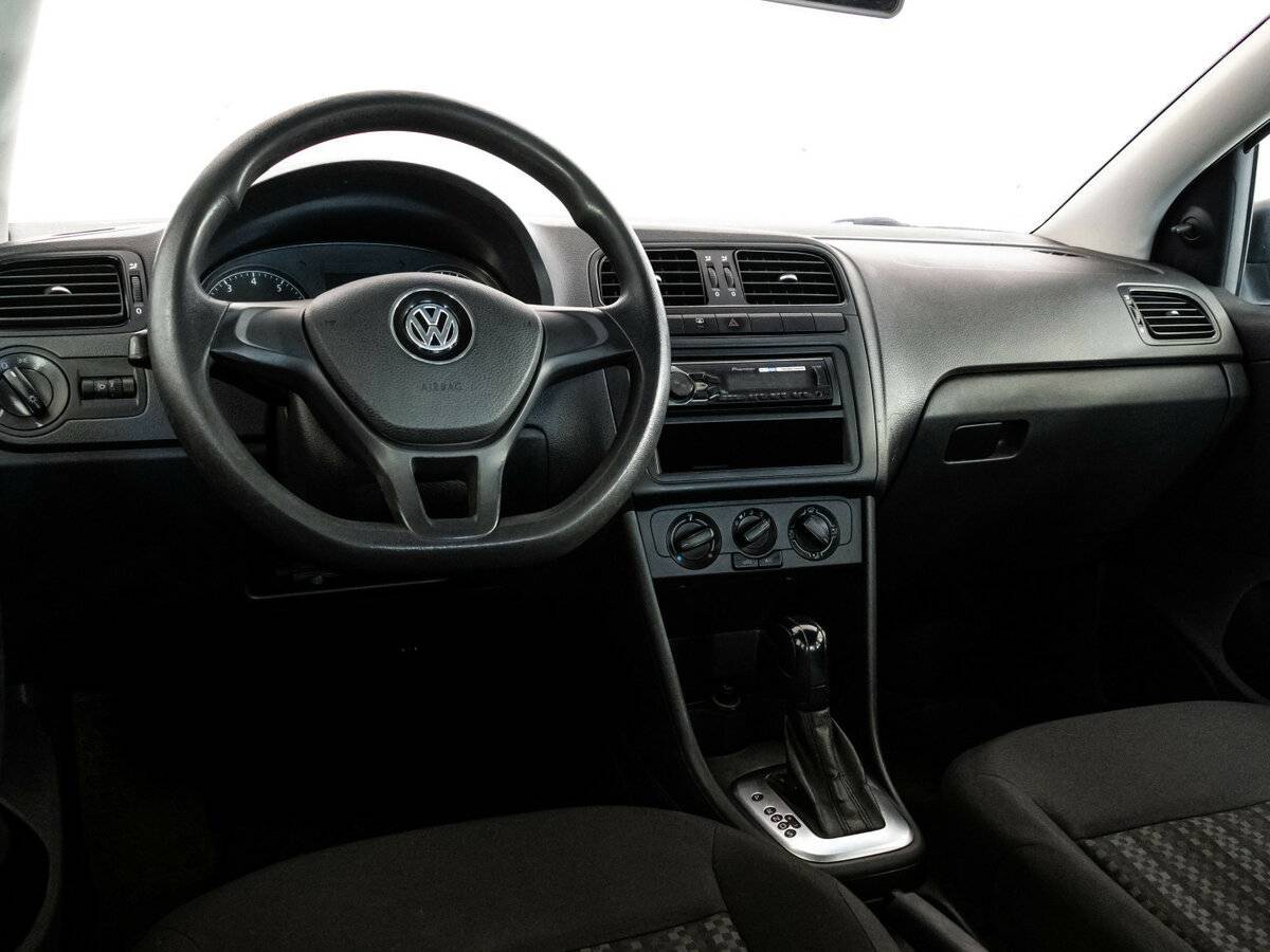 Volkswagen Polo, 2016 Фото №11