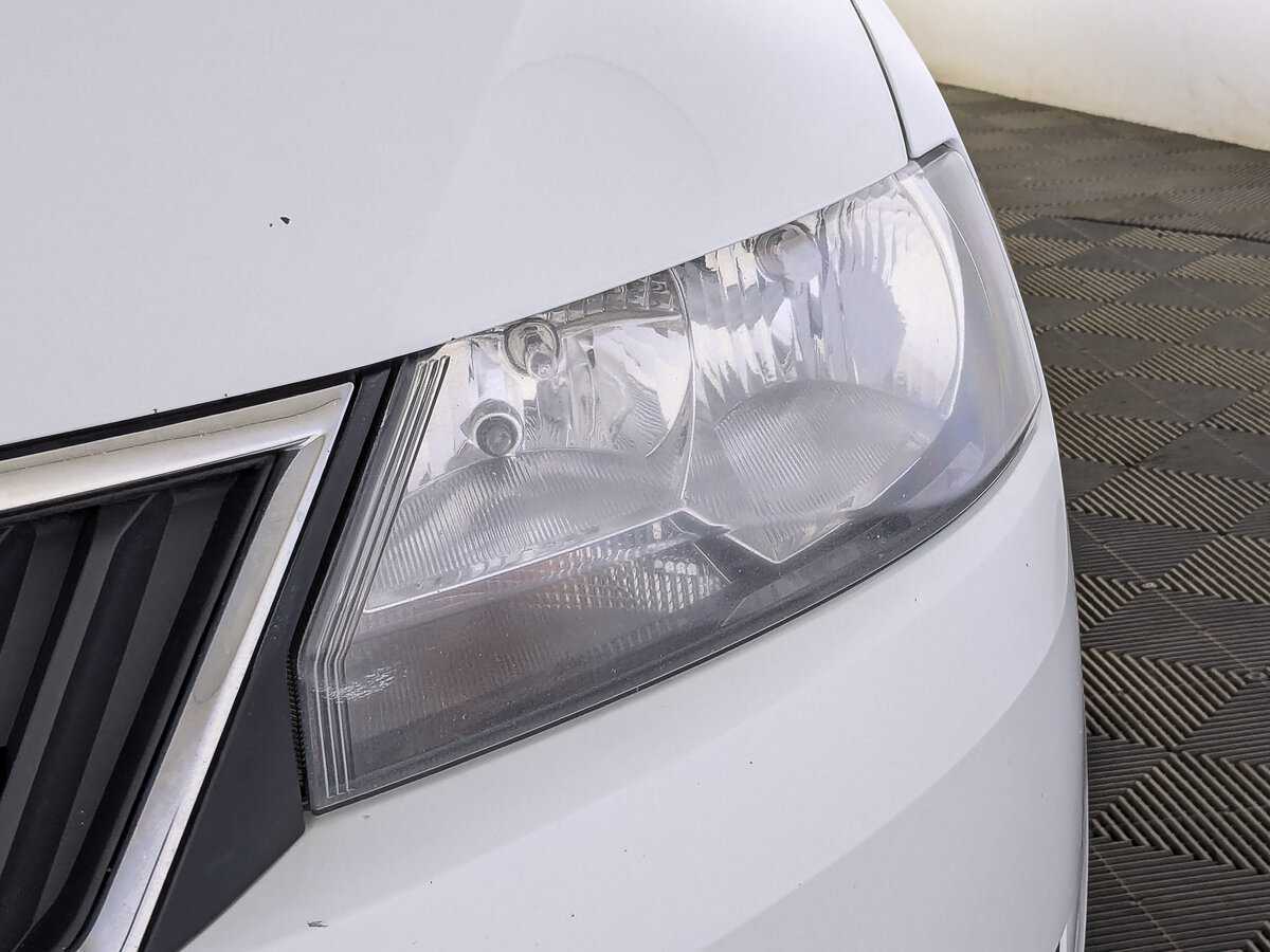 Skoda Rapid, 2017 Фото №11