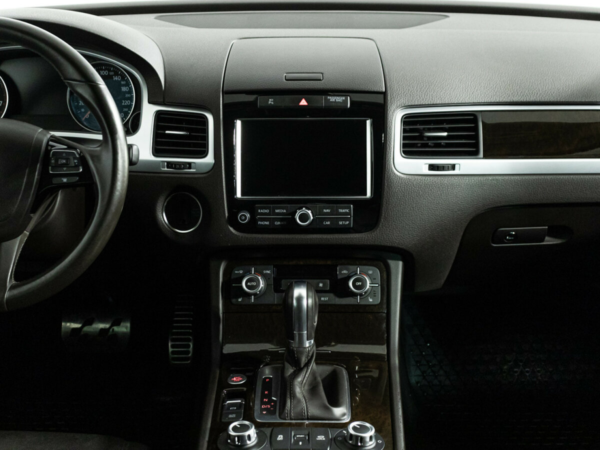 Volkswagen Touareg II, 2014 Фото №13