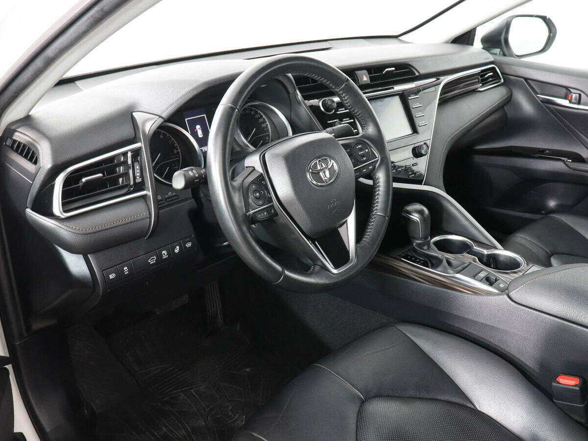 Toyota Camry, 2019 Фото №8