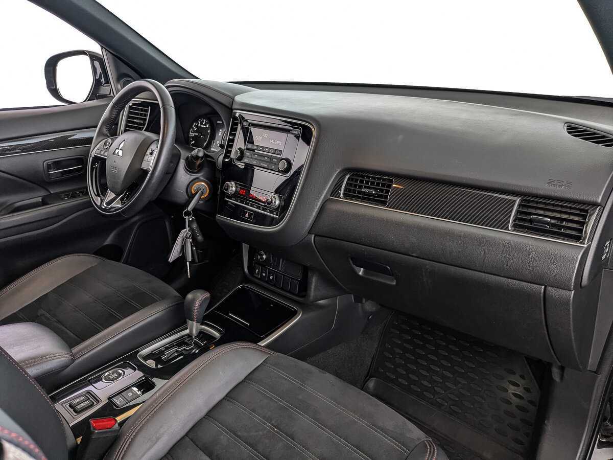 Mitsubishi Outlander, 2021 Фото №13