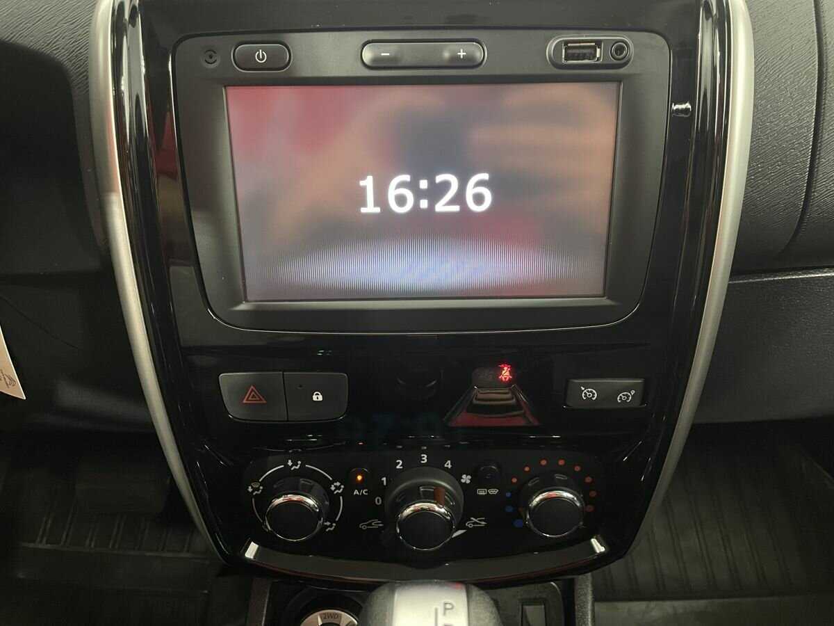 Nissan Terrano, 2018 Фото №12