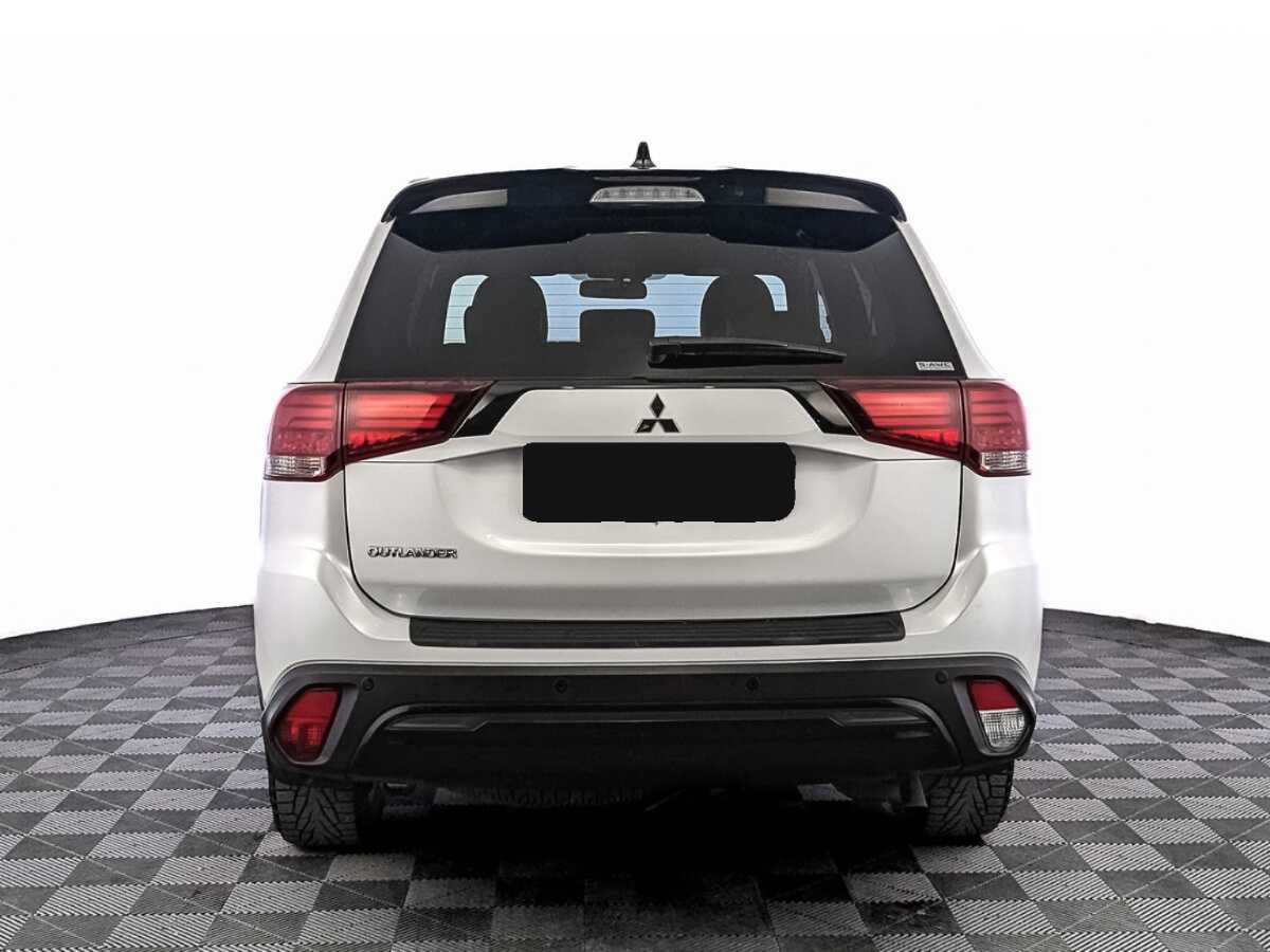 Mitsubishi Outlander, 2022 Фото №6