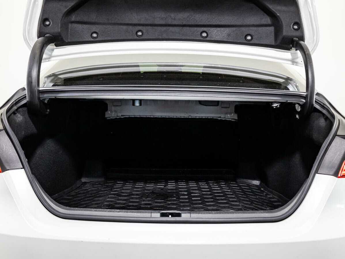 Toyota Camry, 2018 Фото №17