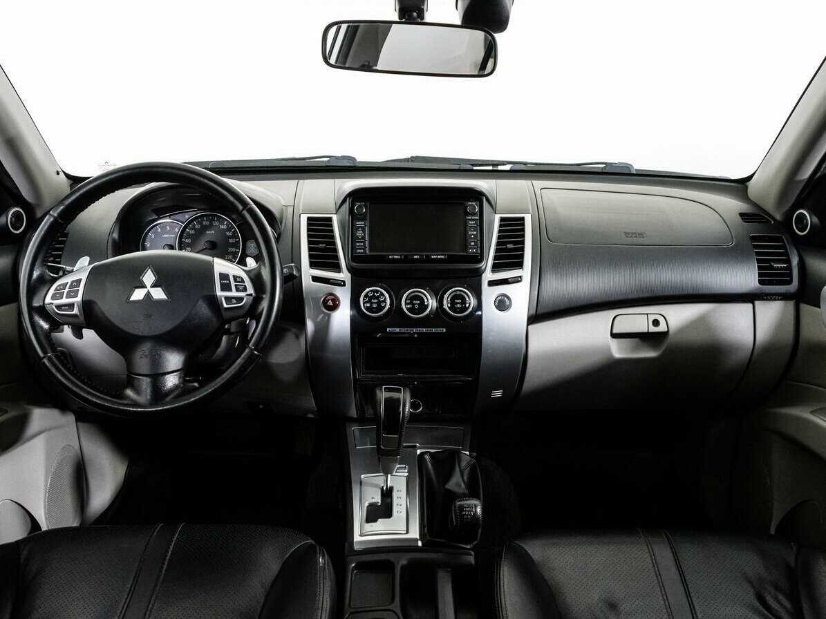 Mitsubishi Pajero Sport, 2013 Фото №10