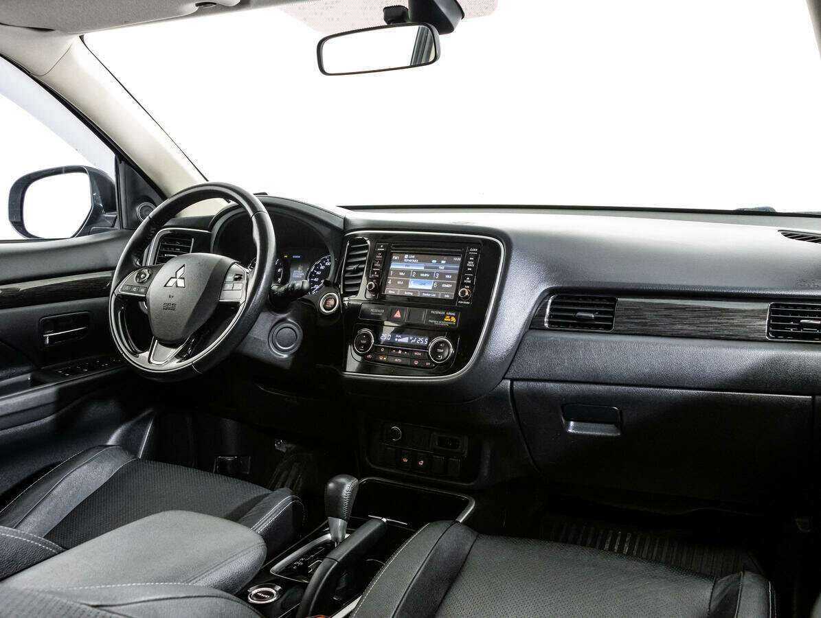 Mitsubishi Outlander, 2017 Фото №9