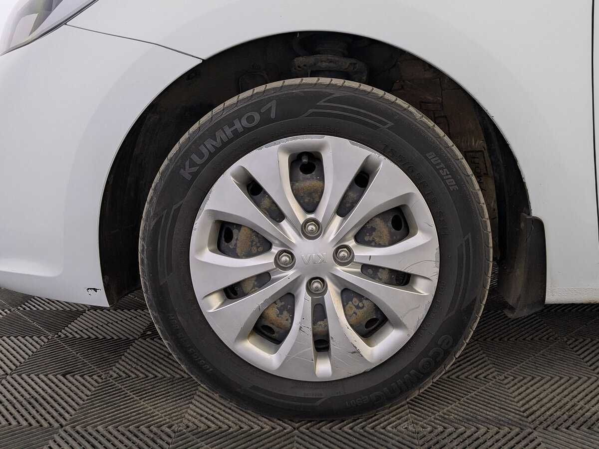 Kia Rio, 2018 Фото №12