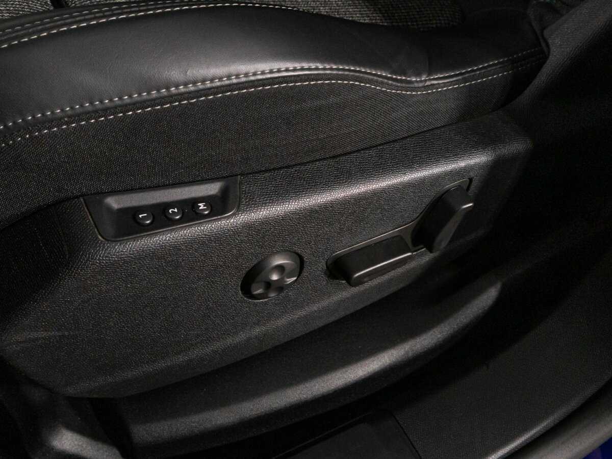 Peugeot 3008, 2017 Фото №15