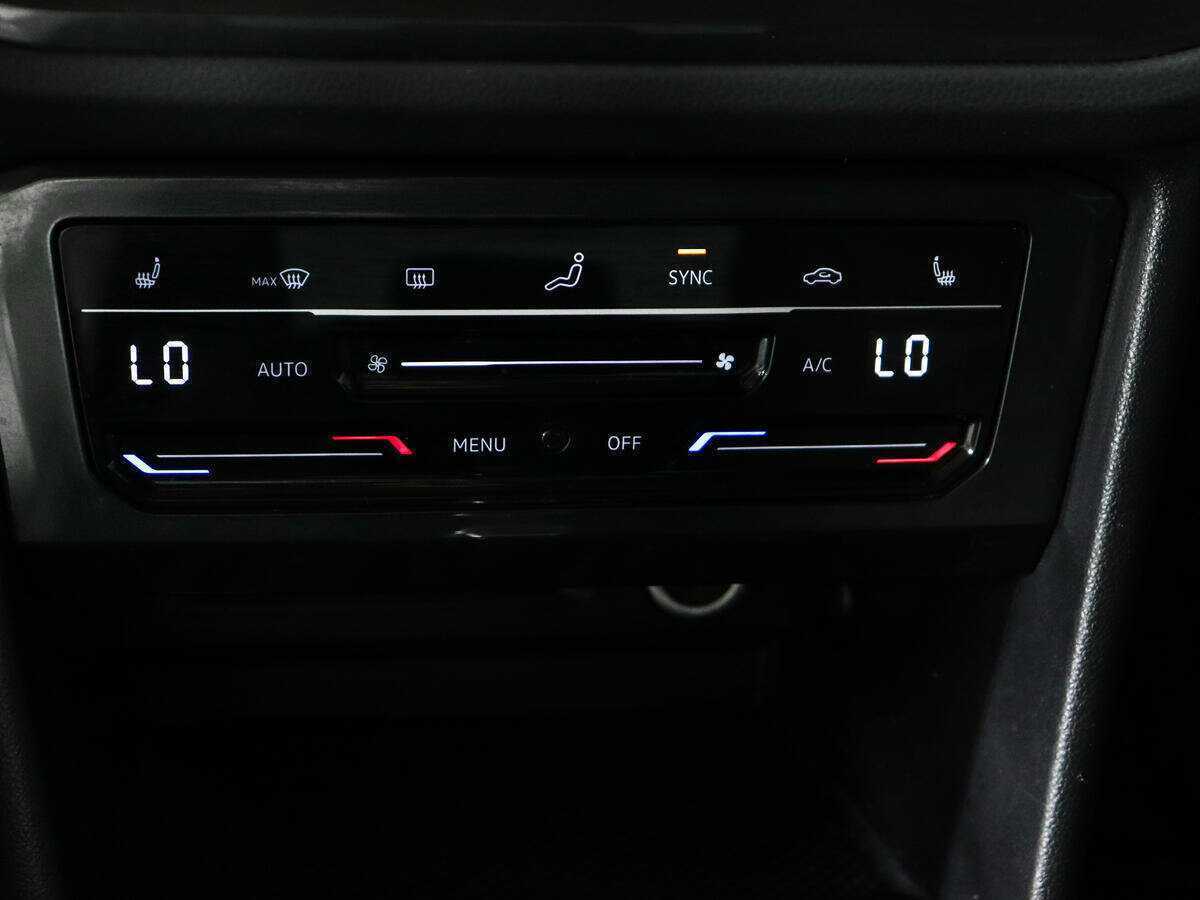 Volkswagen Tiguan, 2020 Фото №19