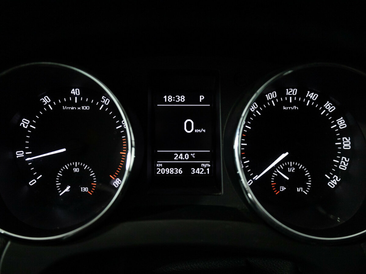 Skoda Yeti I Рестайлинг, 2015 Фото №12