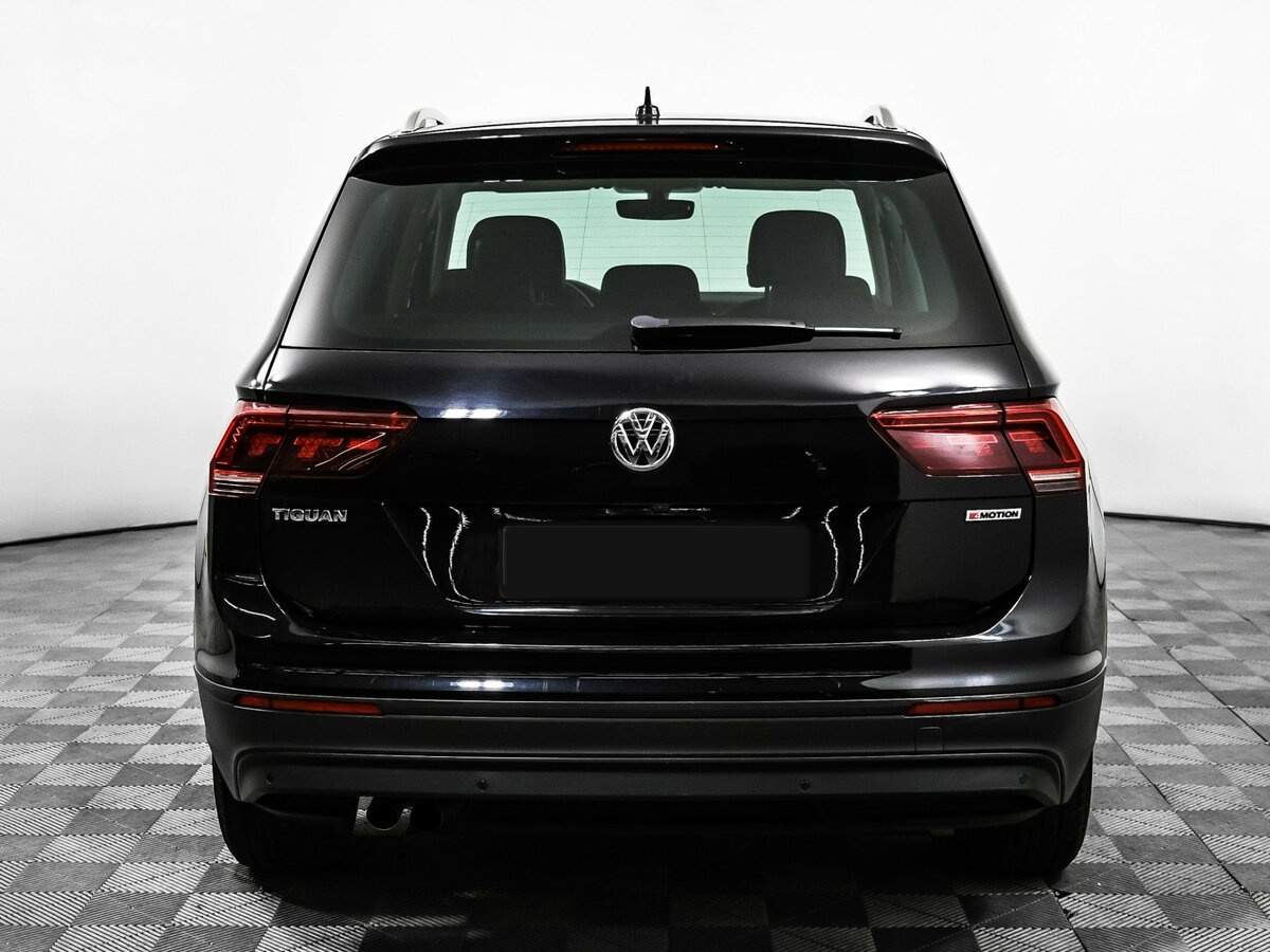 Volkswagen Tiguan, 2018 Фото №6