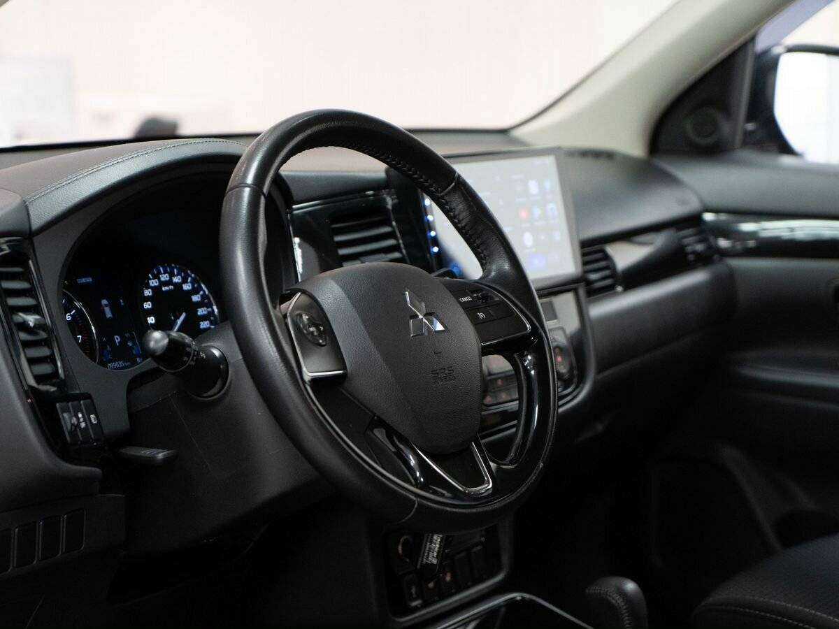 Mitsubishi Outlander, 2018 Фото №5