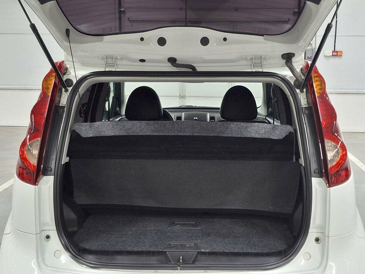 Nissan Note I Рестайлинг, 2012 Фото №10