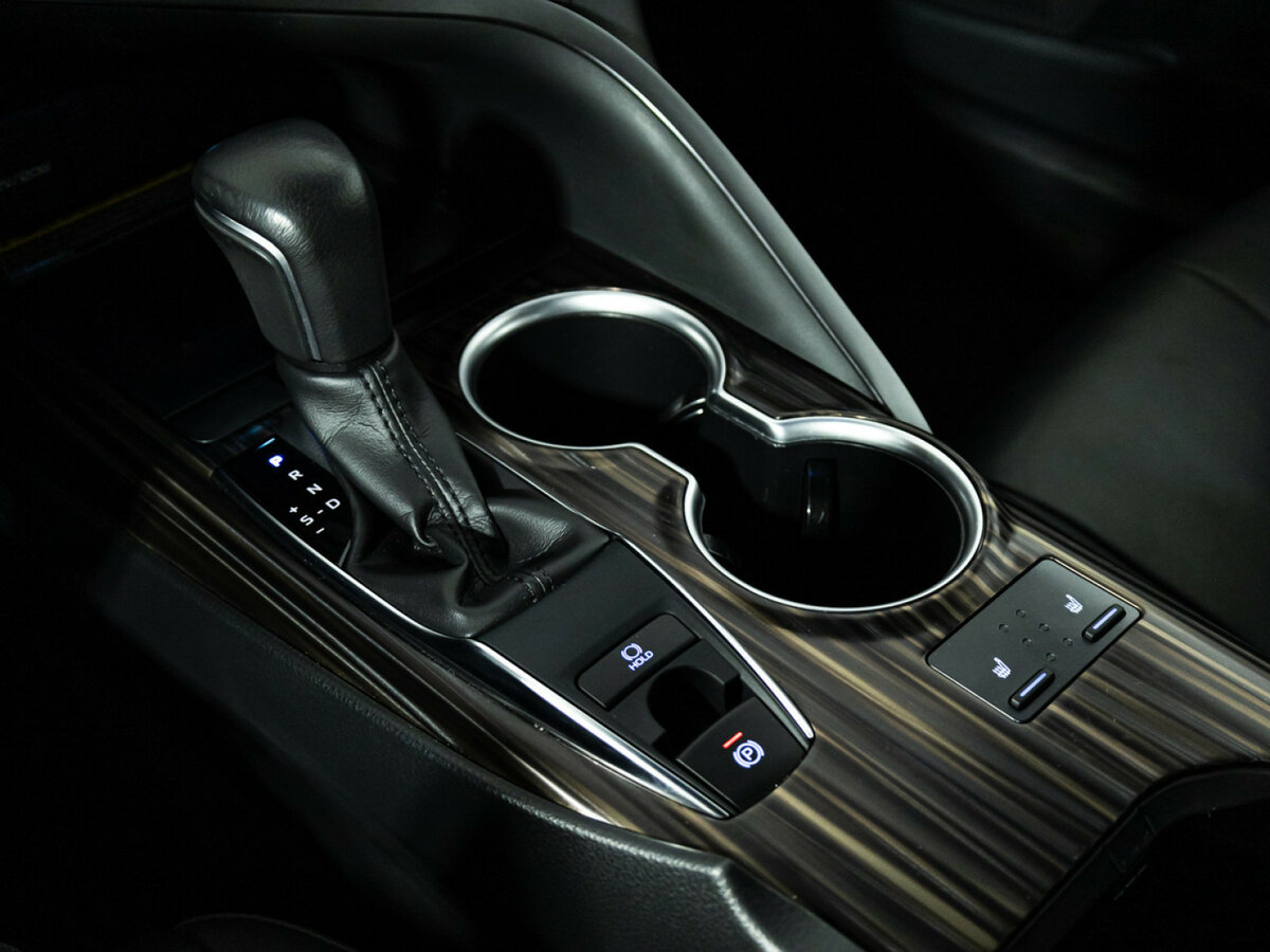 Toyota Camry VIII (XV70), 2020 Фото №17