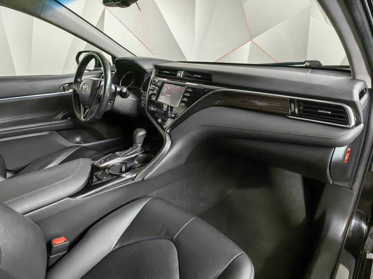 Toyota Camry, 2019 Фото №9