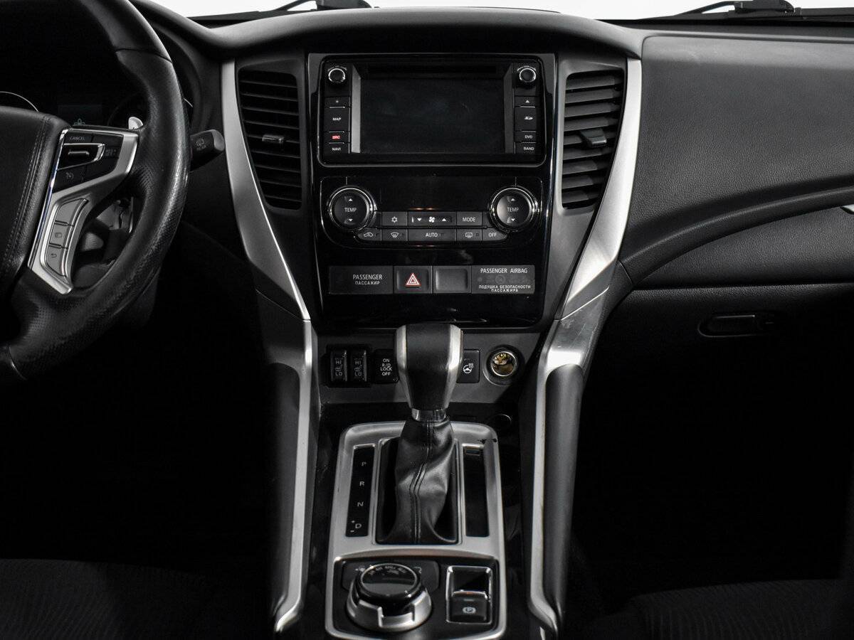 Mitsubishi Pajero Sport, 2018 Фото №15