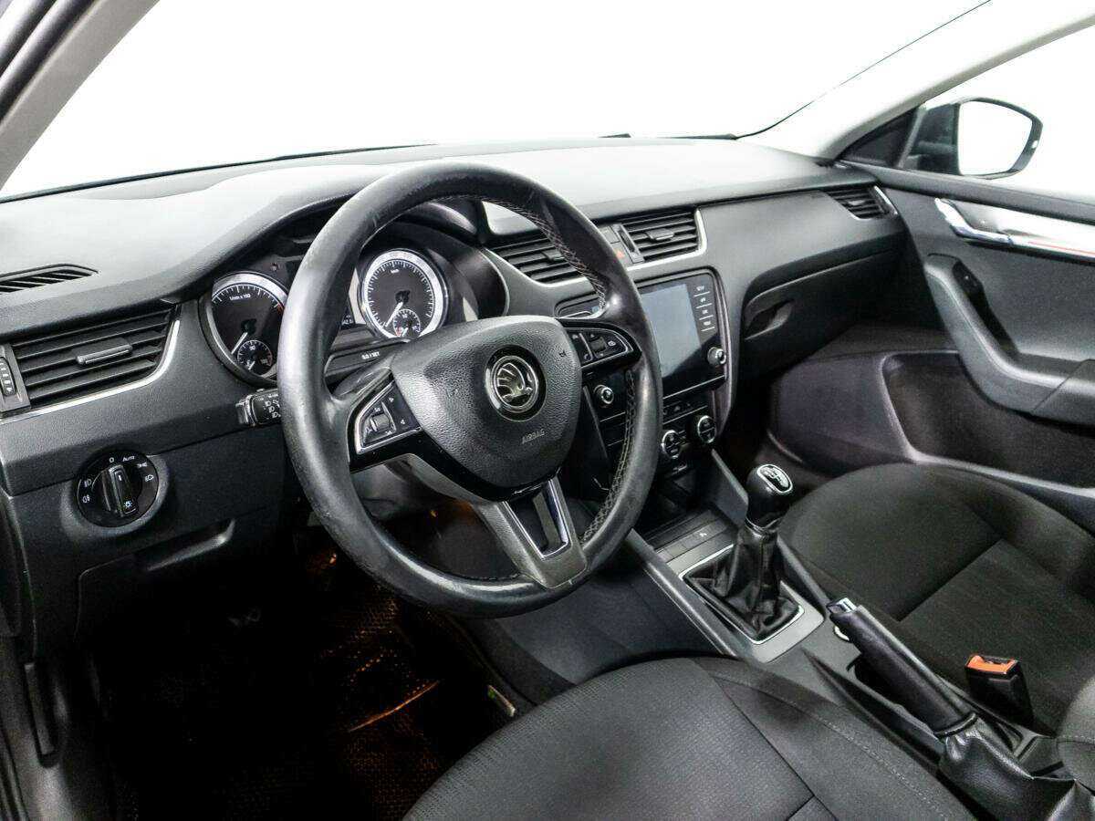 Skoda Octavia, 2018 Фото №11
