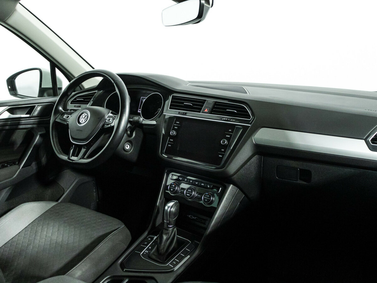 Volkswagen Tiguan II, 2019 Фото №8