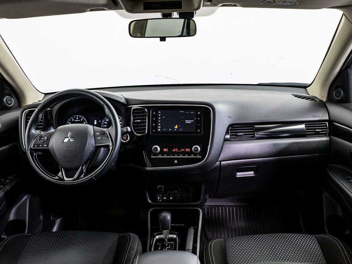 Mitsubishi Outlander, 2021 Фото №12
