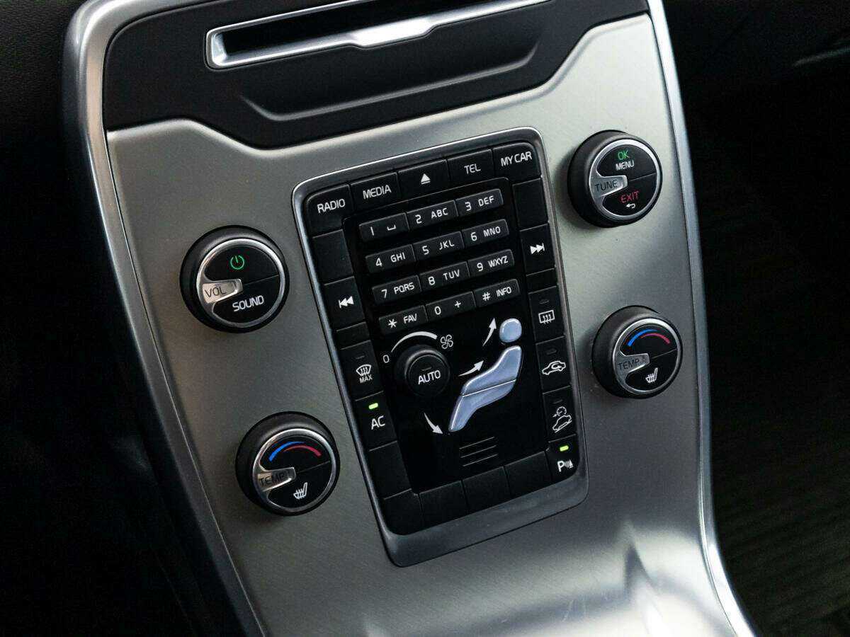 Volvo XC70, 2014 Фото №16