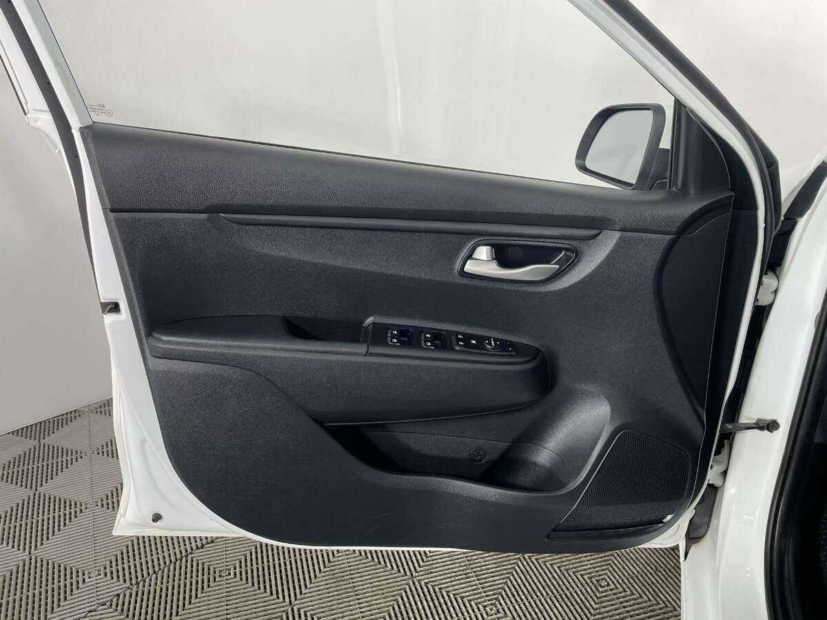 Kia Rio, 2018 Фото №8