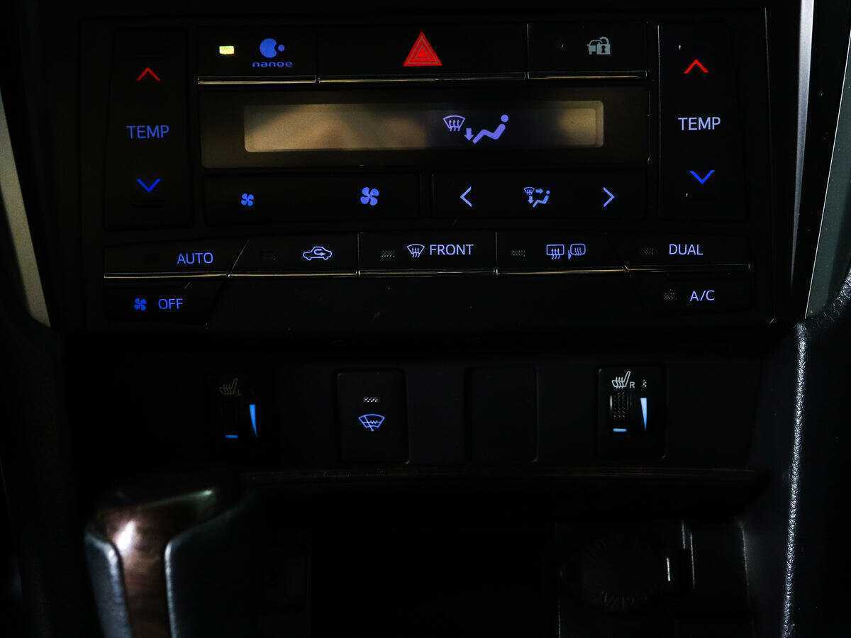 Toyota Camry, 2018 Фото №14