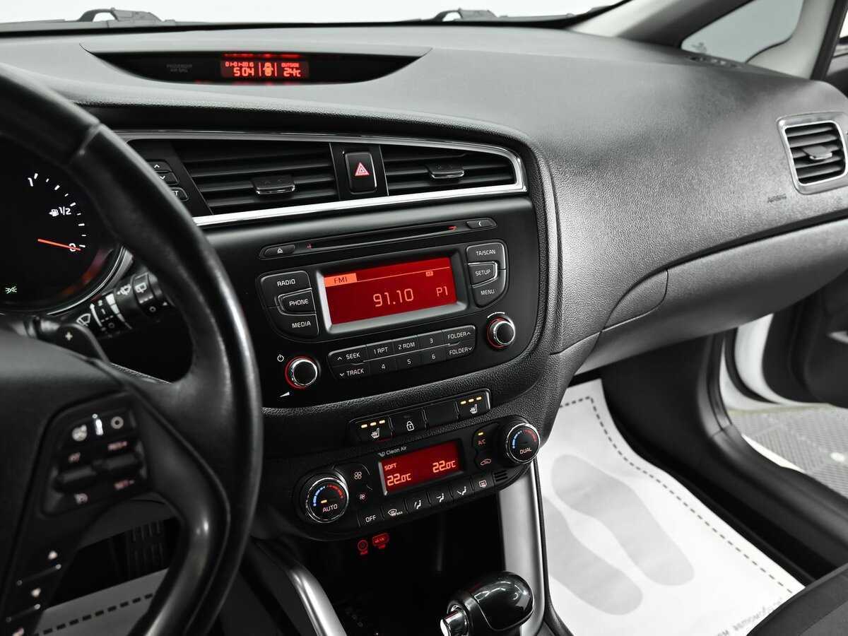 Kia Ceed, 2017 Фото №11