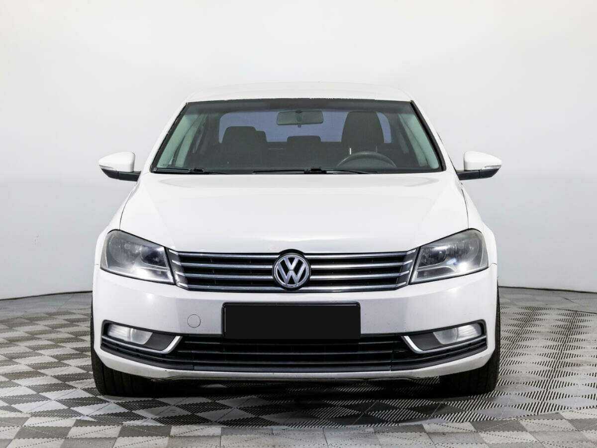 Volkswagen Passat, 2012 Фото №2
