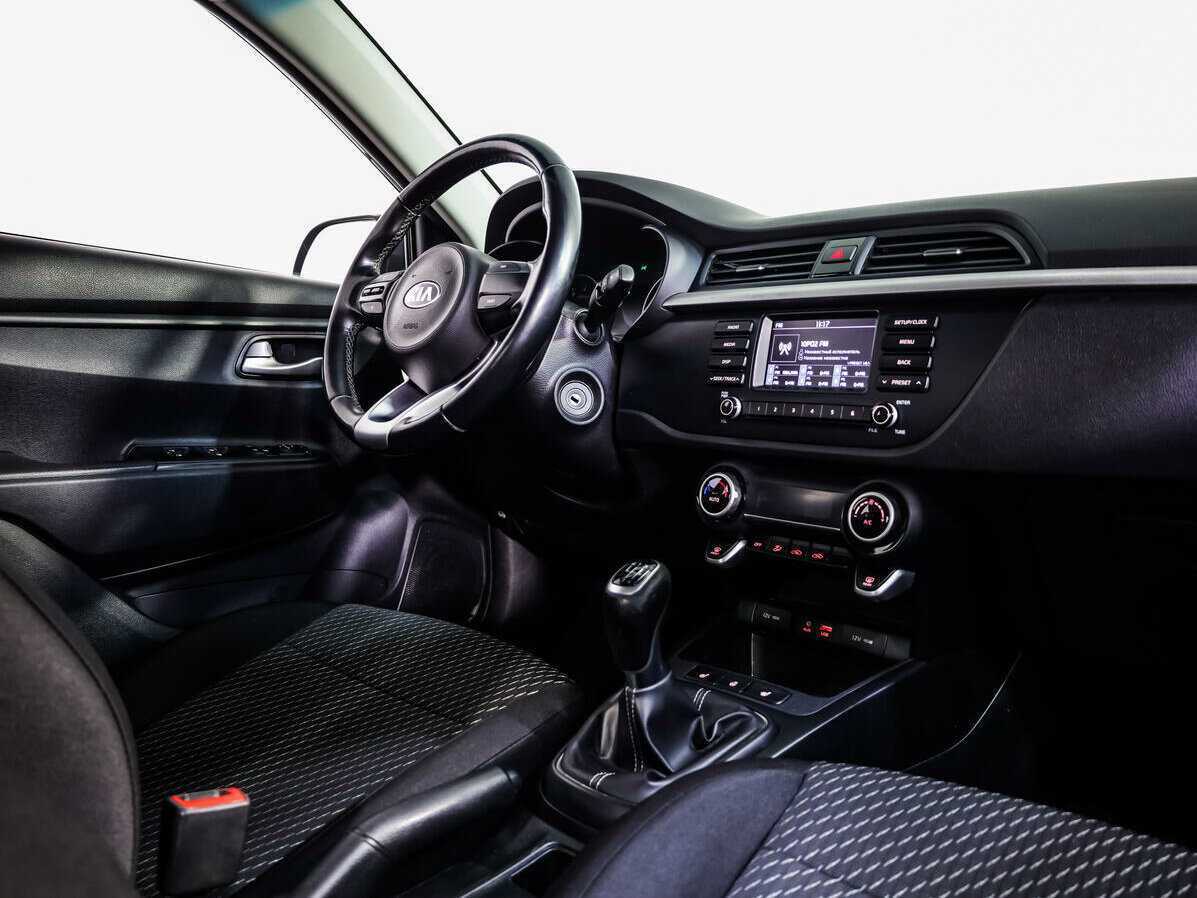 Kia Rio, 2018 Фото №8