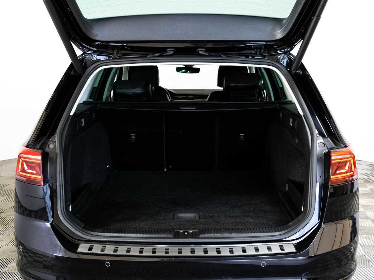 Volkswagen Passat, 2020 Фото №22