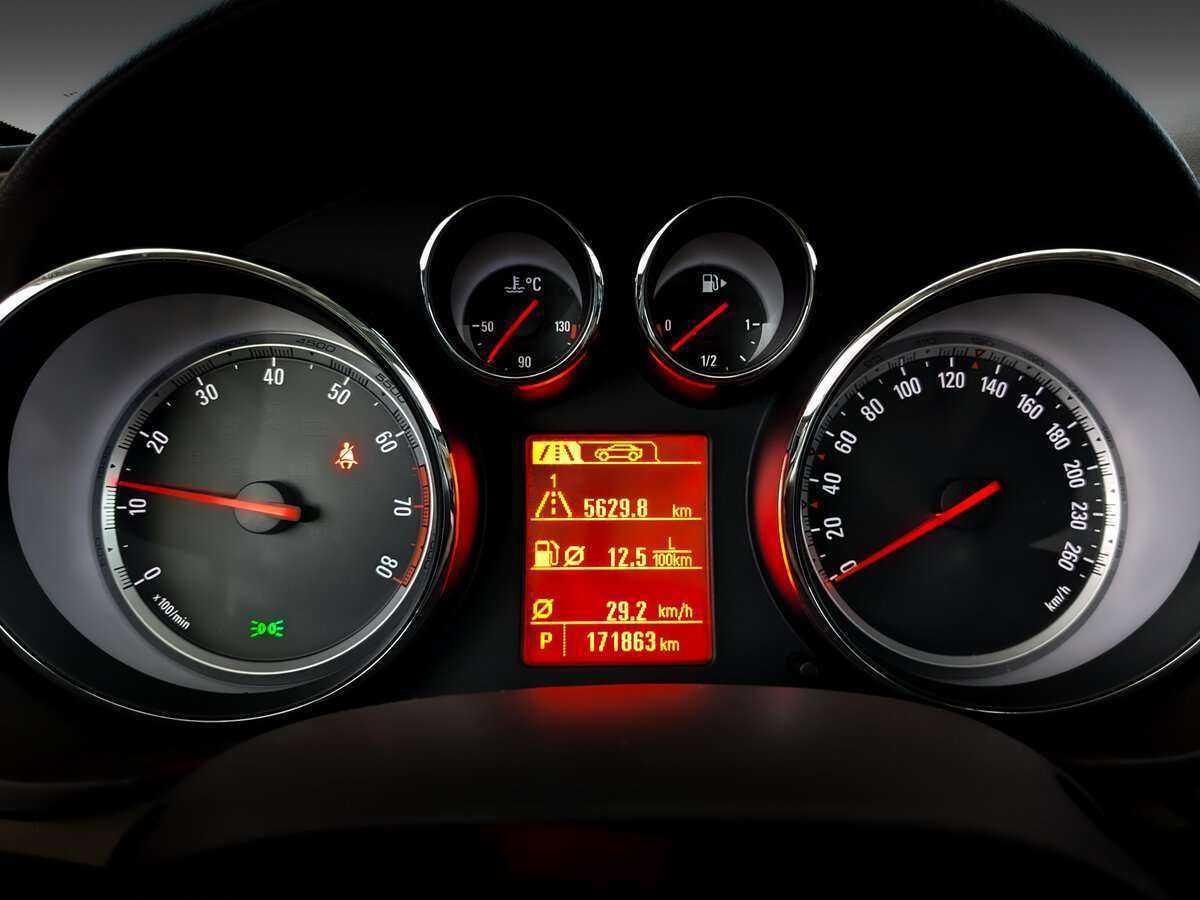 Opel Insignia, 2012 Фото №11