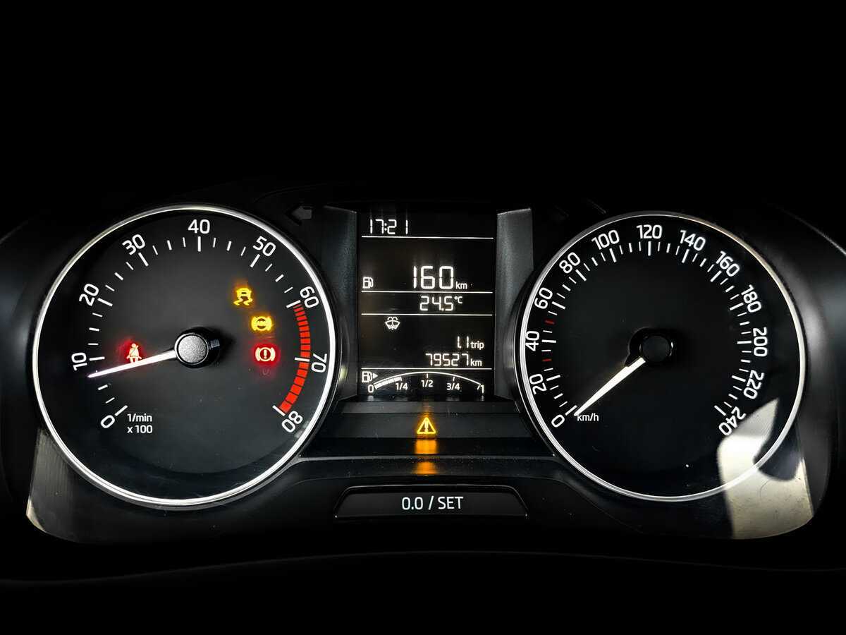 Skoda Rapid, 2017 Фото №13