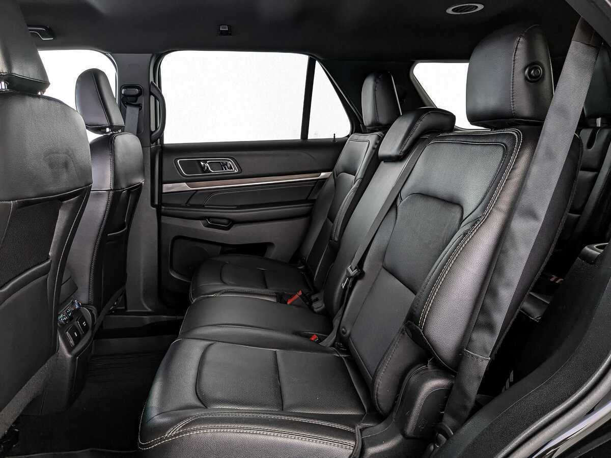 Ford Explorer, 2018 Фото №17