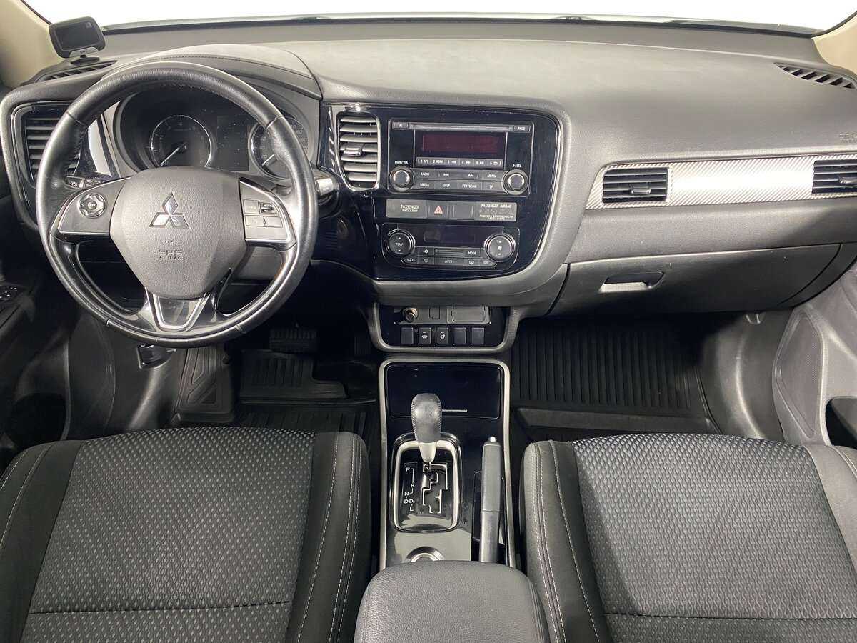 Mitsubishi Outlander, 2017 Фото №11