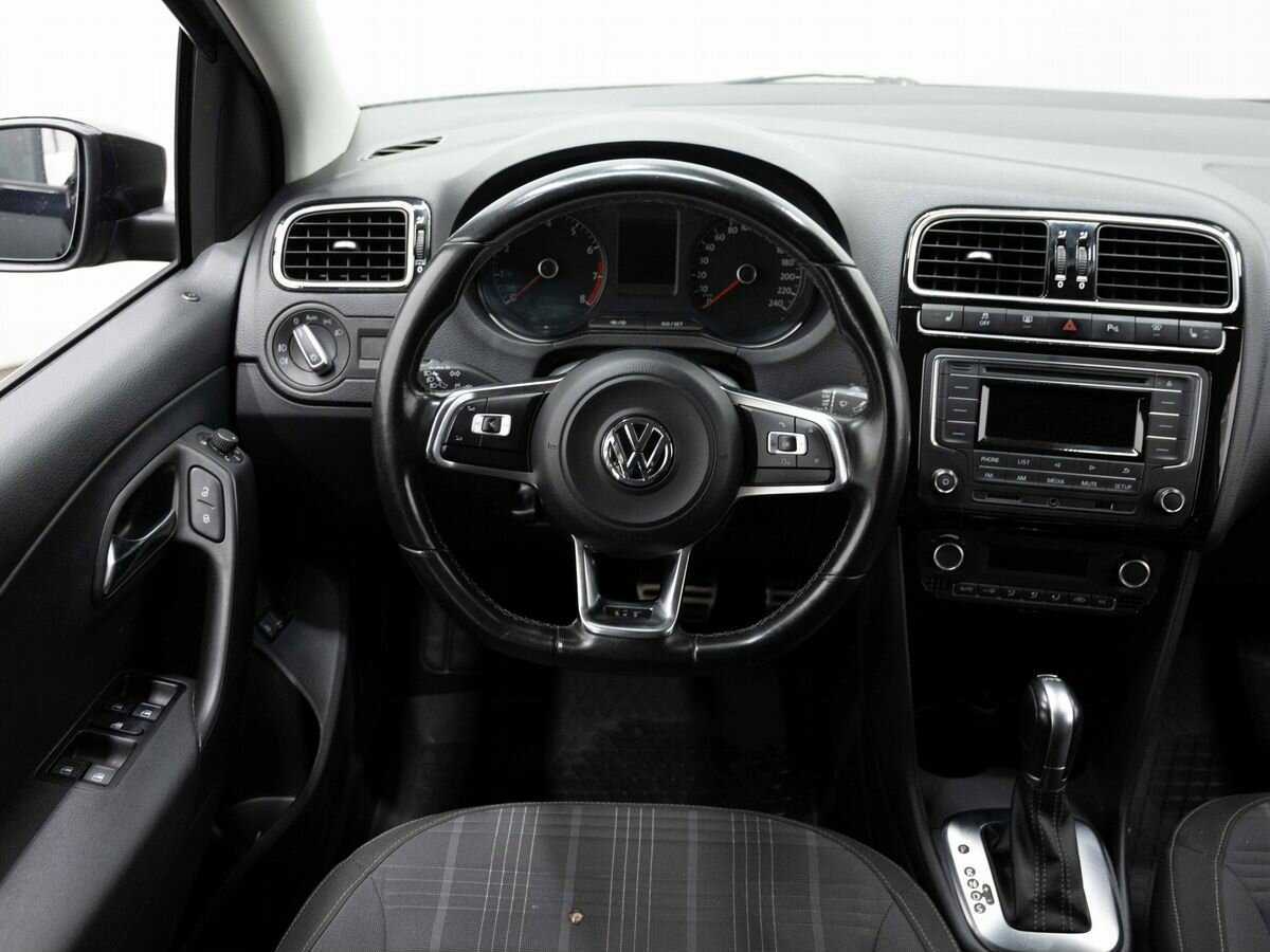 Volkswagen Polo, 2016 Фото №14