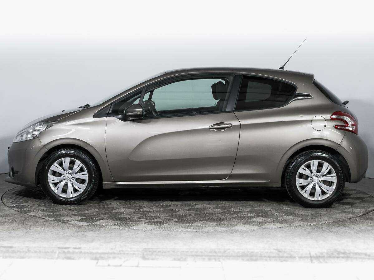 Peugeot 208, 2013 Фото №8