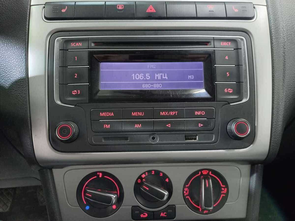 Volkswagen Polo, 2013 Фото №13