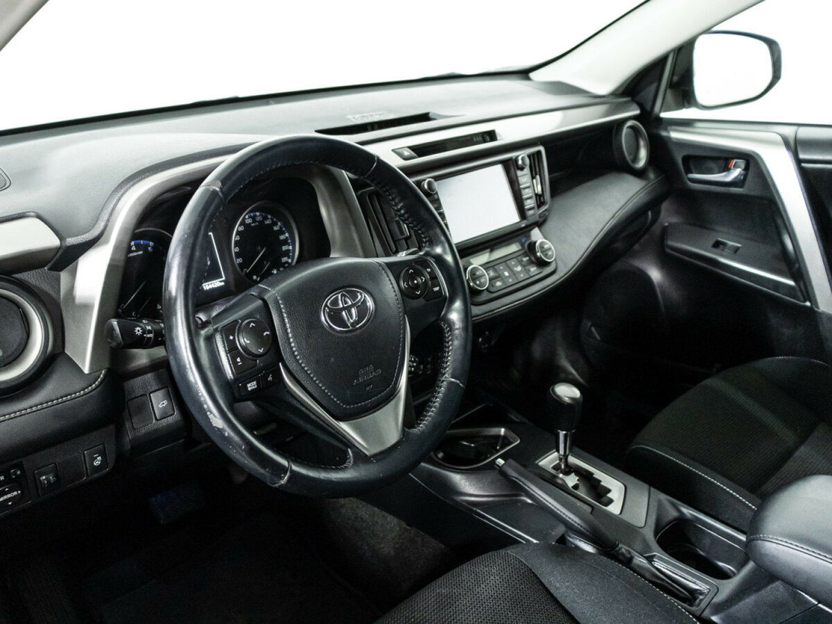 Toyota RAV4 IV (XA40) Рестайлинг, 2017 Фото №11
