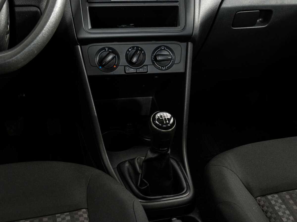 Volkswagen Polo, 2017 Фото №10
