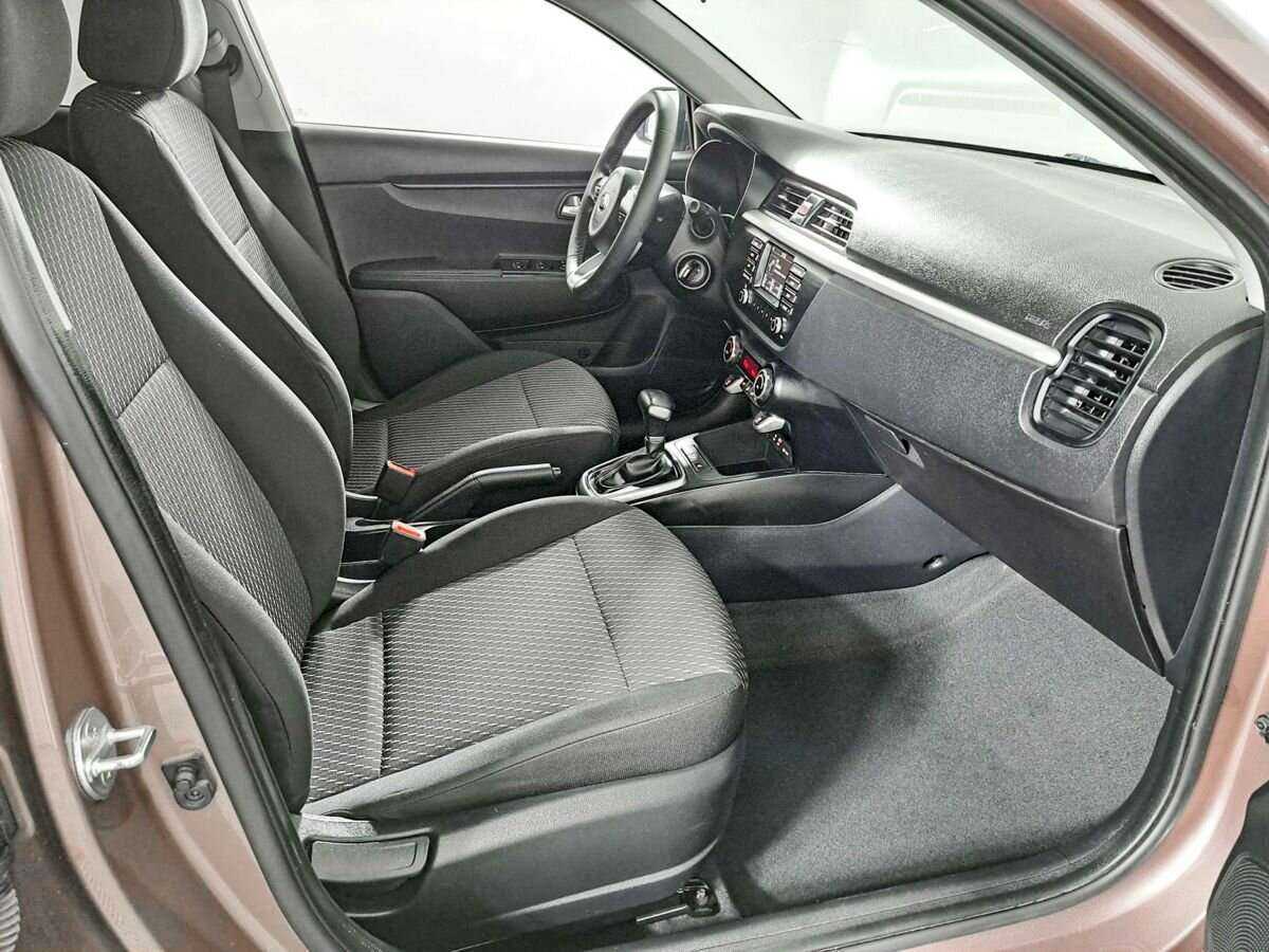 Kia Rio X-Line, 2019 Фото №11