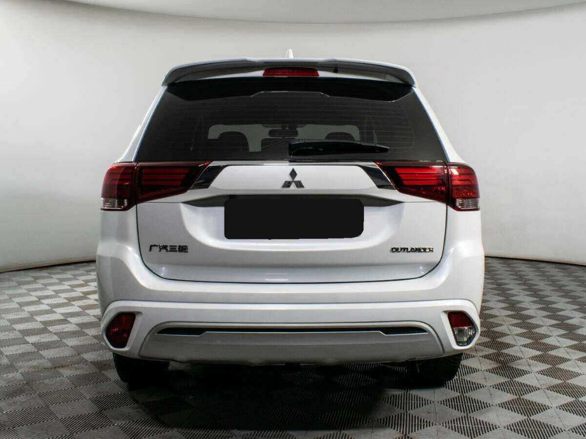 Mitsubishi Outlander, 2022 Фото №6