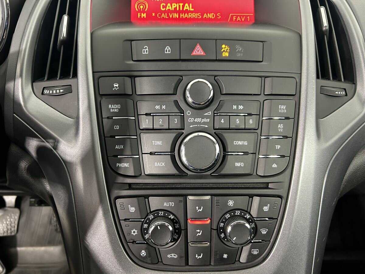 Opel Astra GTC, 2014 Фото №12