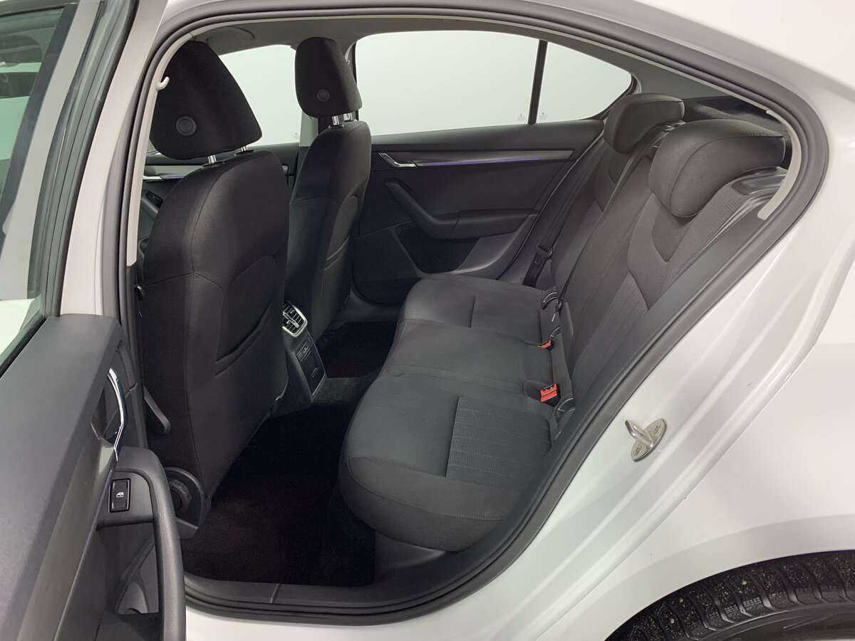 Skoda Octavia, 2018 Фото №12